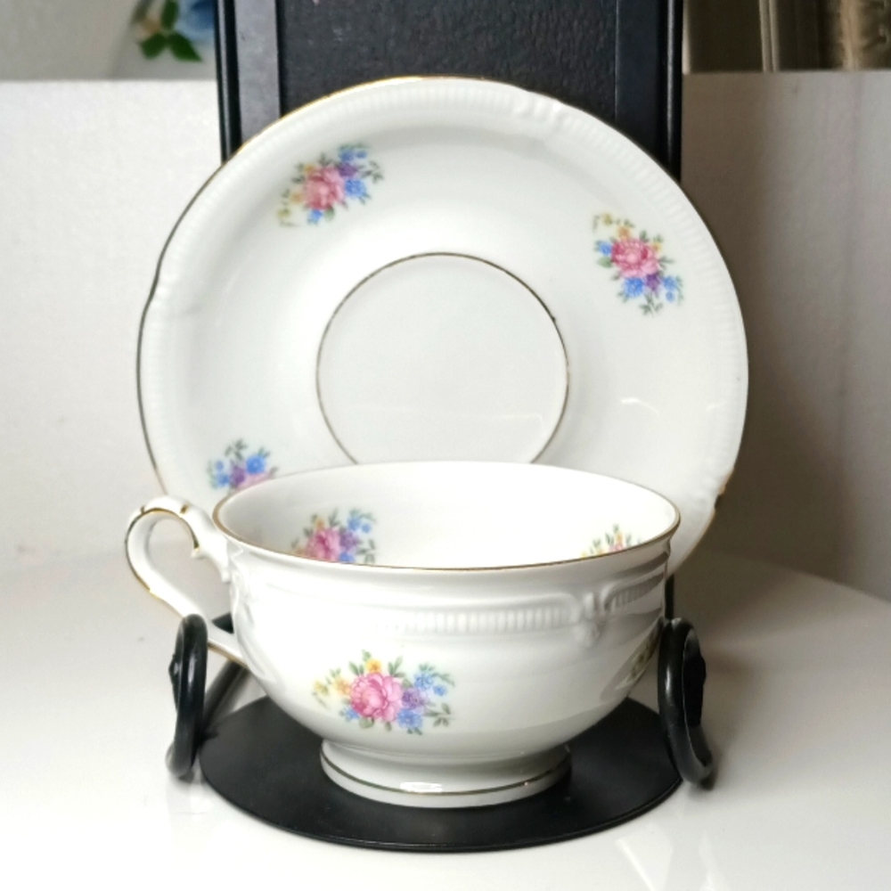 Royal Heidelberg cup and saucer. - Picture 3 of 3